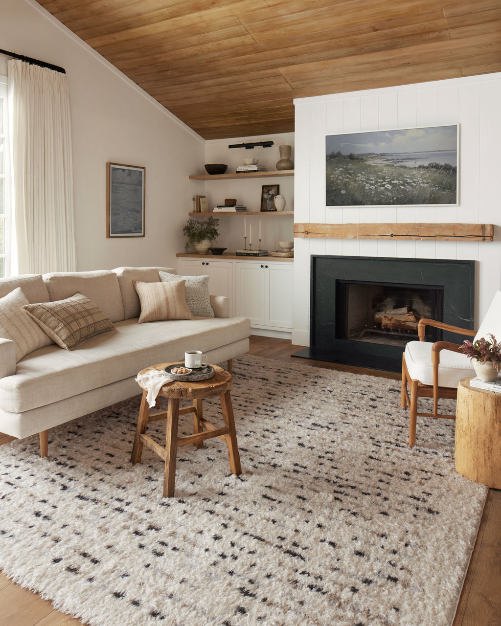 Angela Rose x Loloi Amira Ivory / Multi 2'-3" x 4'-0" Accent Rug Ivory Accent Power-Loomed Polyester