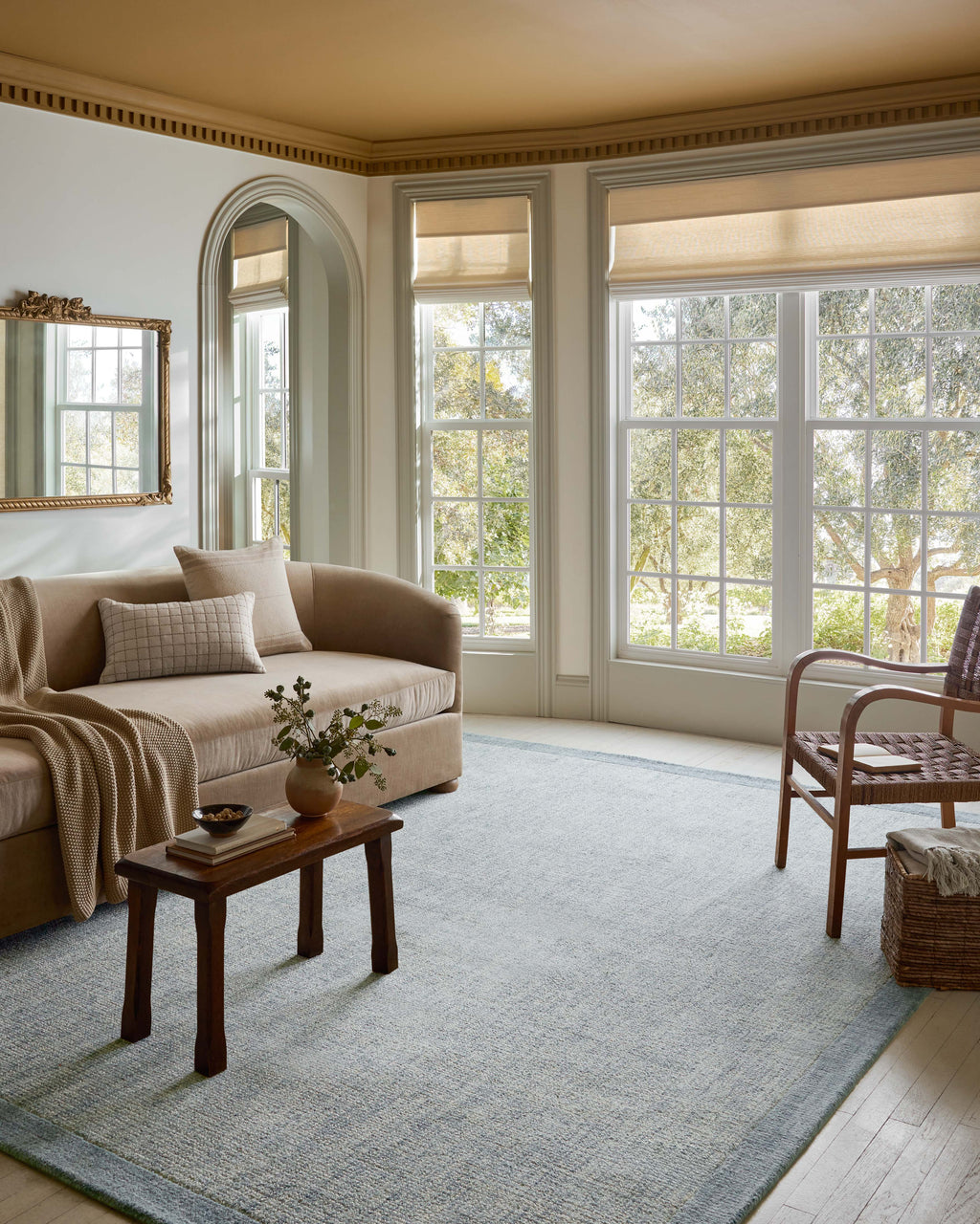 Magnolia Home by Joanna Gaines x Loloi Henley Rug in Ivory / Blue Ivory Accent Hand-Tufted Wool/Polyester