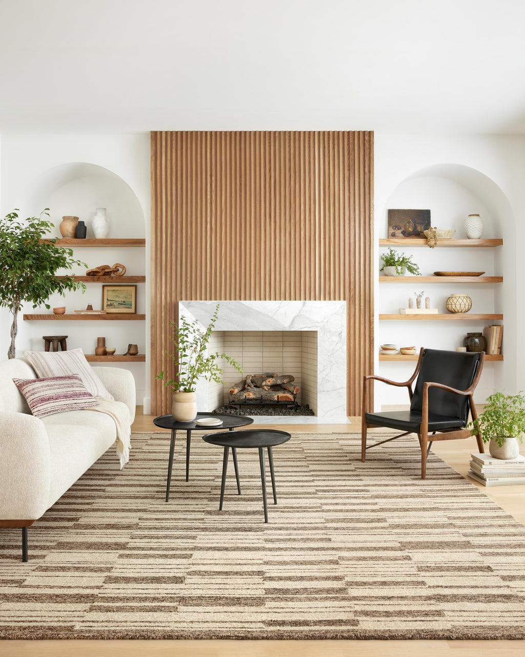Chris Loves Julia x Loloi Polly Beige / Tobacco 2'-0" x 5'-0" Accent Rug Beige Accent Hand-Tufted Wool/Jute