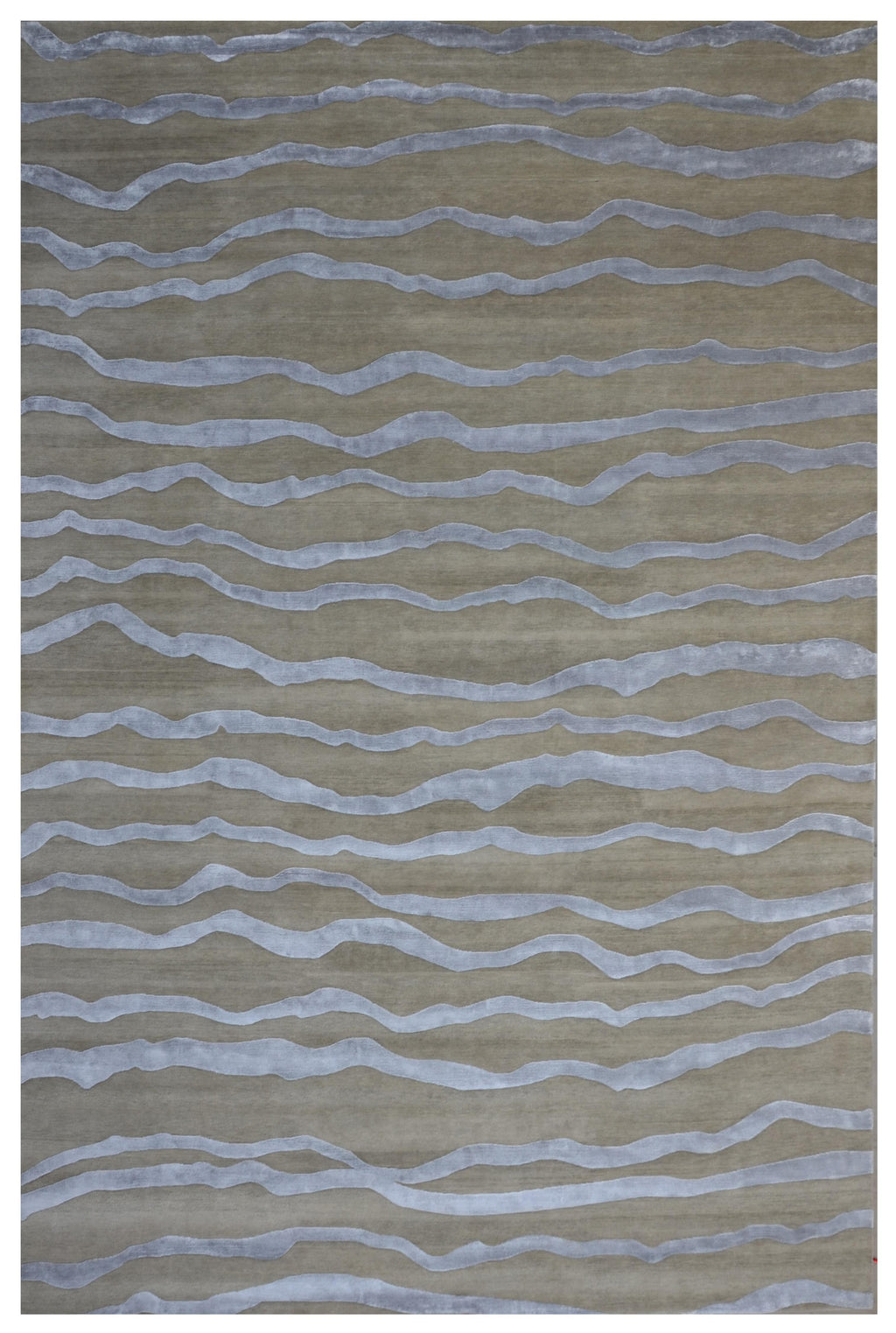 Vista Collection Rug in Silver 13'10" x 20'
