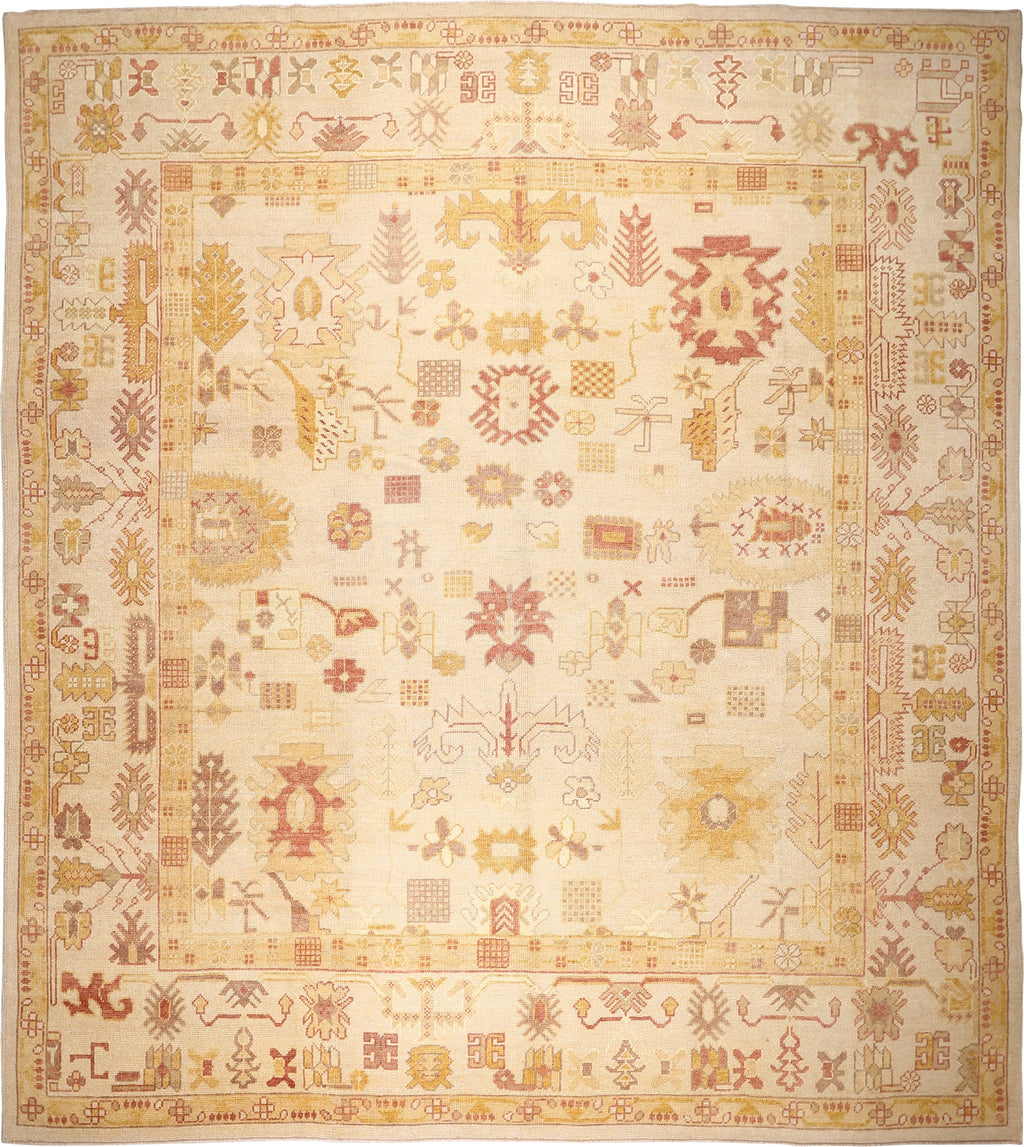 Ushak Collection Rug 10'4''x11'7''