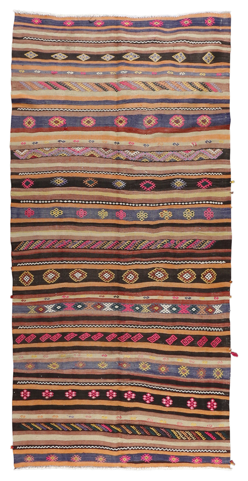 Vintage Kilim Wool Rug 5'5''x9'6''