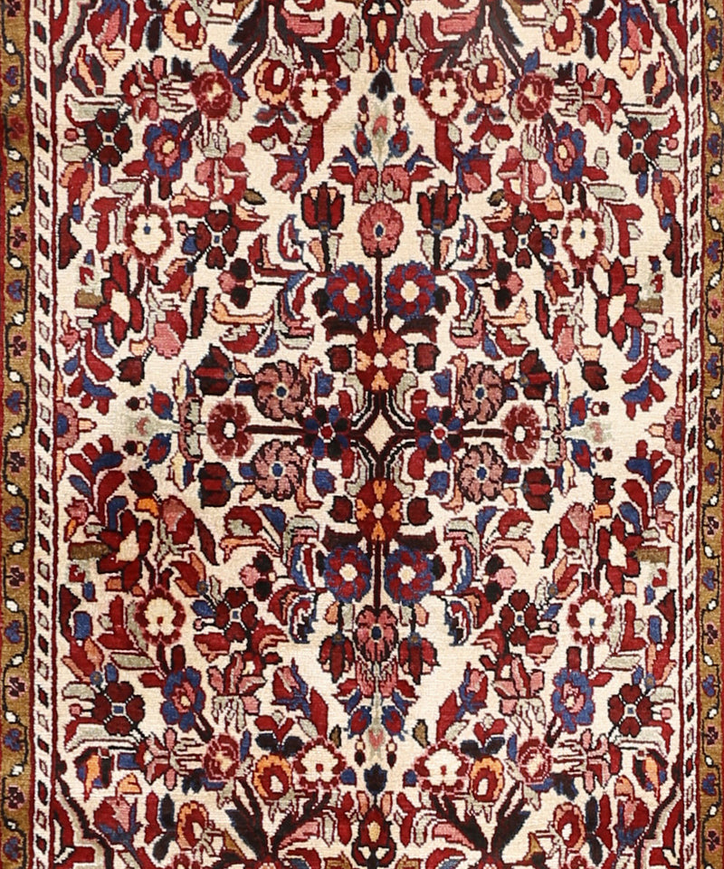 Persian Hand-Knotted Wool Rug 4'9''x9'9''